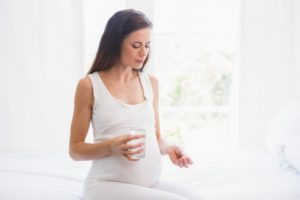 Азинокс категорически запрещен беременным женщинам в первом триместре